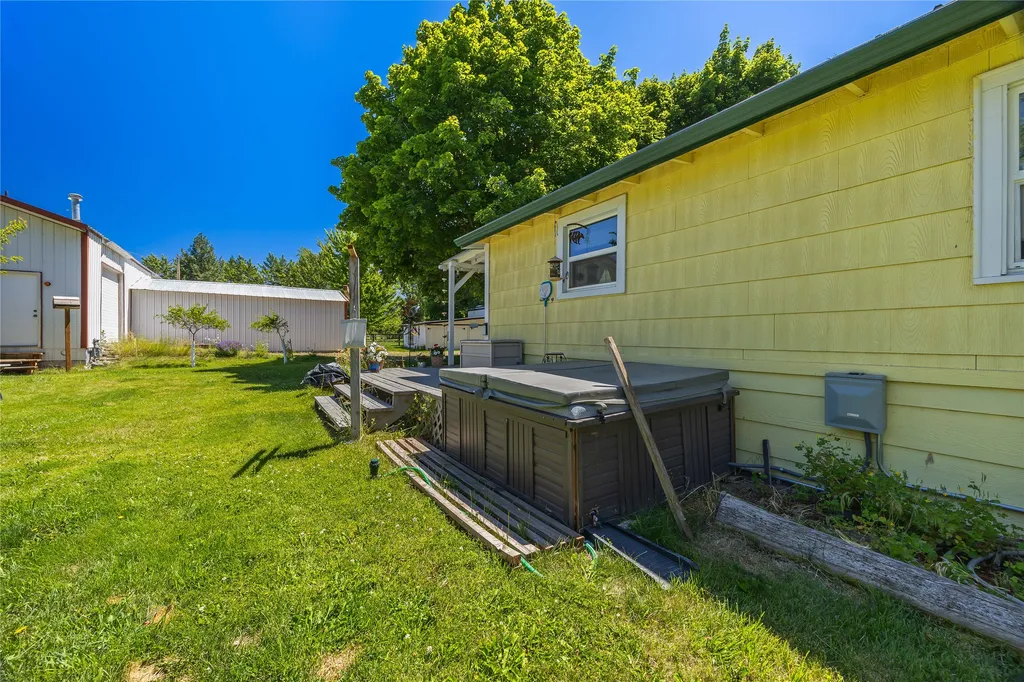 1810 1/2 River Road Missoula MT 59801