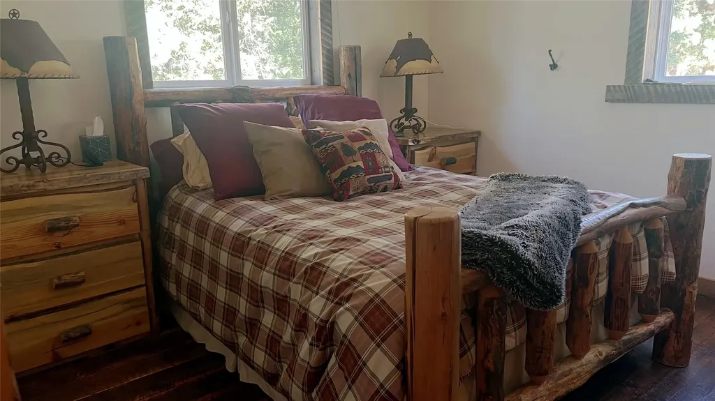 1666 Bear Face Road Victor MT 59875