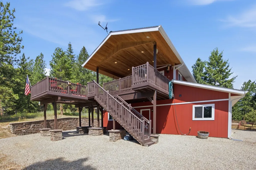 1666 Bear Face Road Victor MT 59875