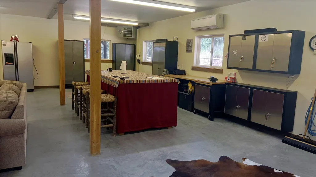 1666 Bear Face Road Victor MT 59875