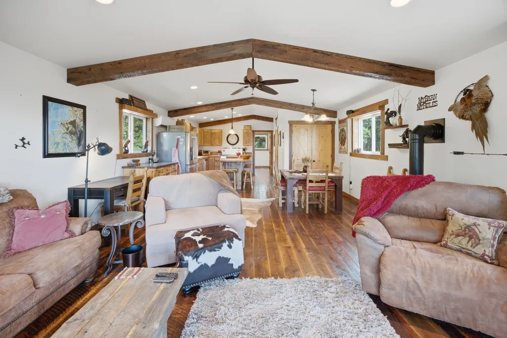 1666 Bear Face Road Victor MT 59875