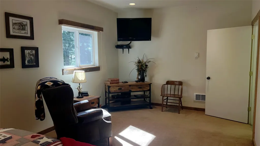 1666 Bear Face Road Victor MT 59875
