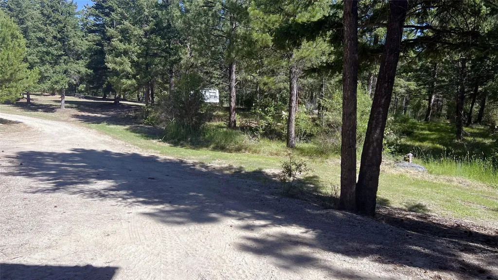 1666 Bear Face Road Victor MT 59875