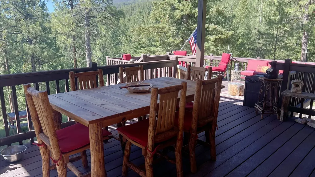 1666 Bear Face Road Victor MT 59875