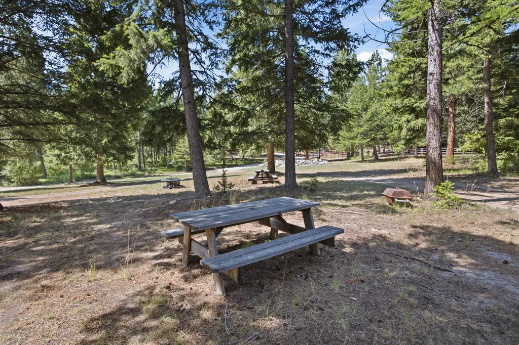 1666 Bear Face Road Victor MT 59875