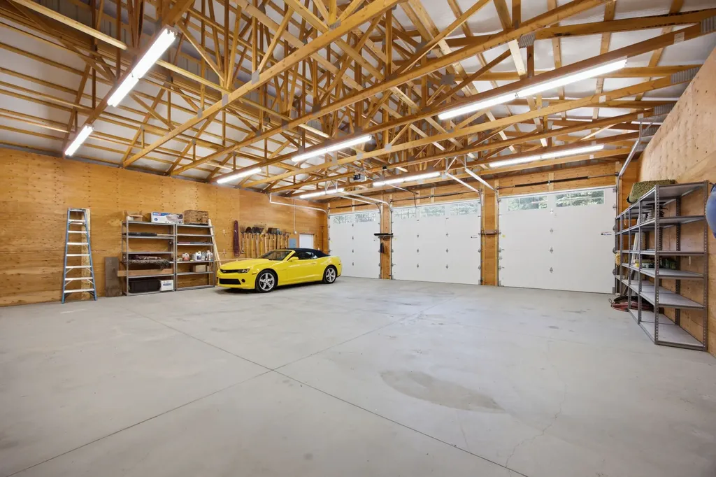 1666 Bear Face Road Victor MT 59875