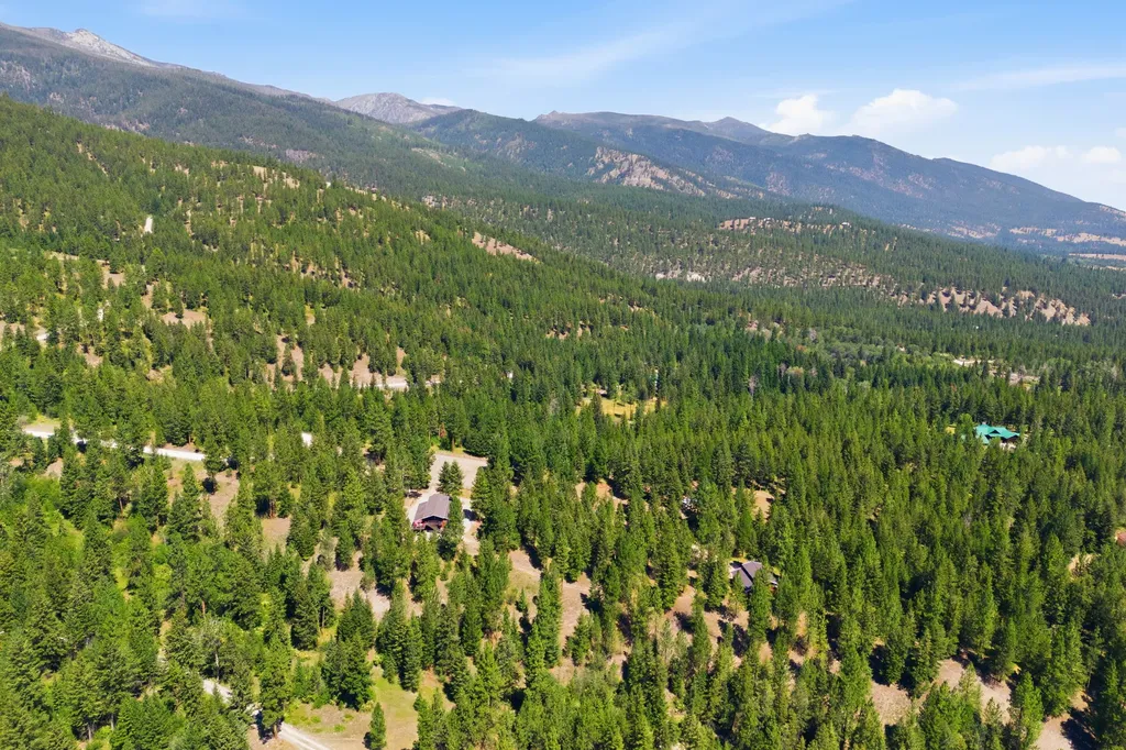 1666 Bear Face Road Victor MT 59875