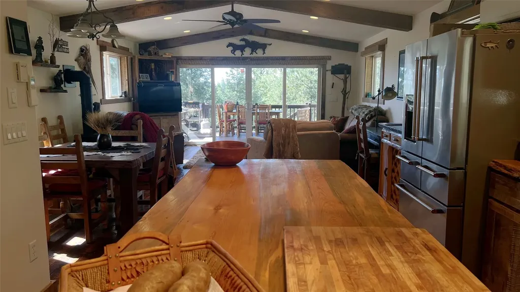 1666 Bear Face Road Victor MT 59875