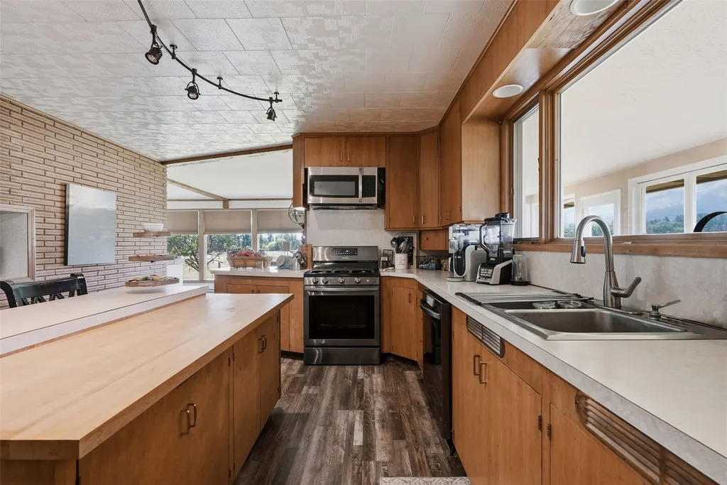 977 Us Highway 93 S Hamilton MT 59840