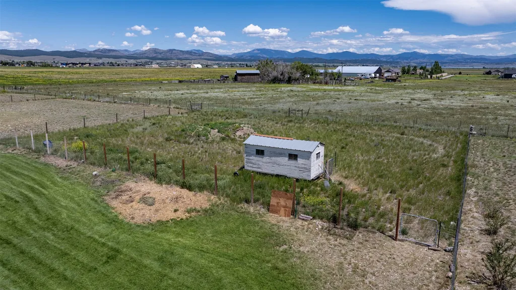 7261 Traces Drive Helena MT 59602
