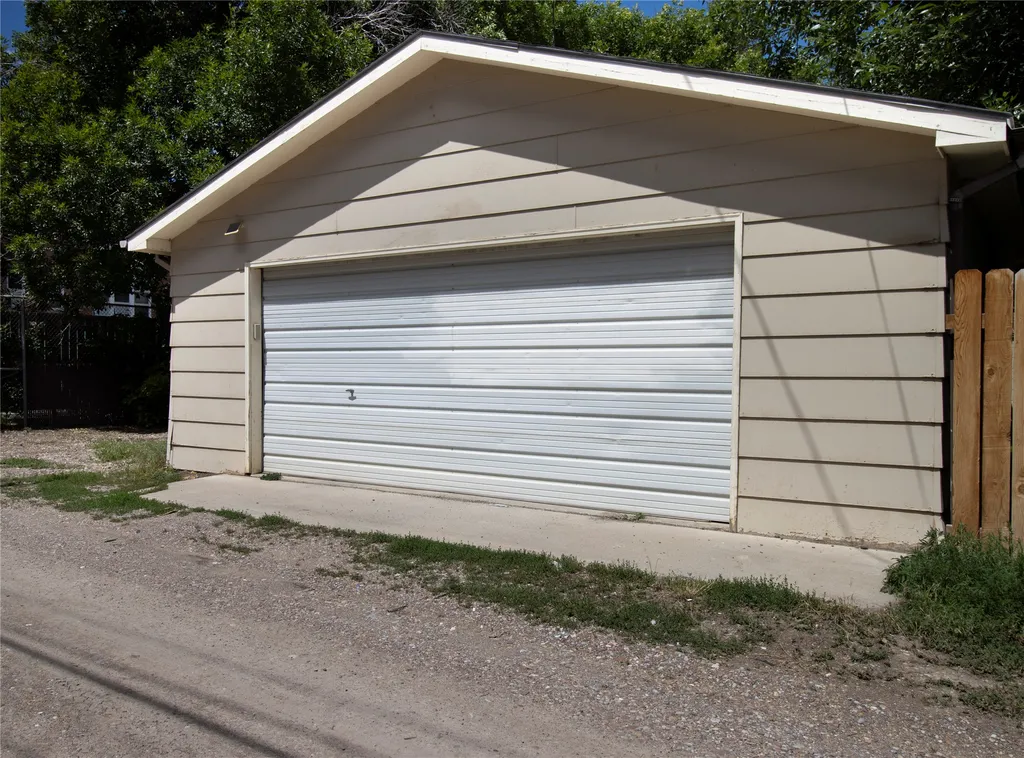 806 1st Avenue SW Great Falls MT 59404