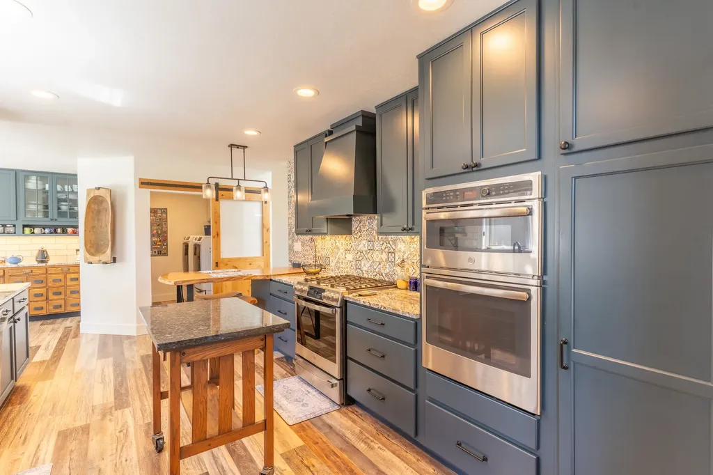 77 Golf Terrace Bigfork MT 59911