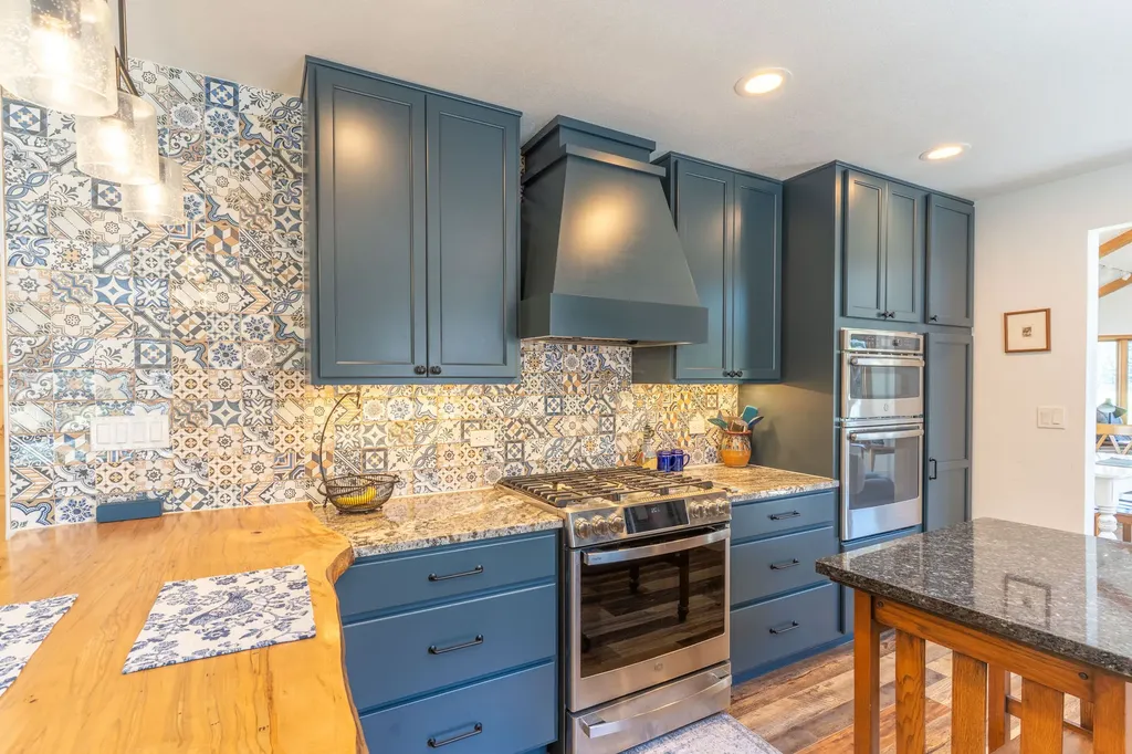 77 Golf Terrace Bigfork MT 59911