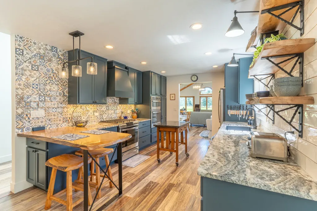 77 Golf Terrace Bigfork MT 59911