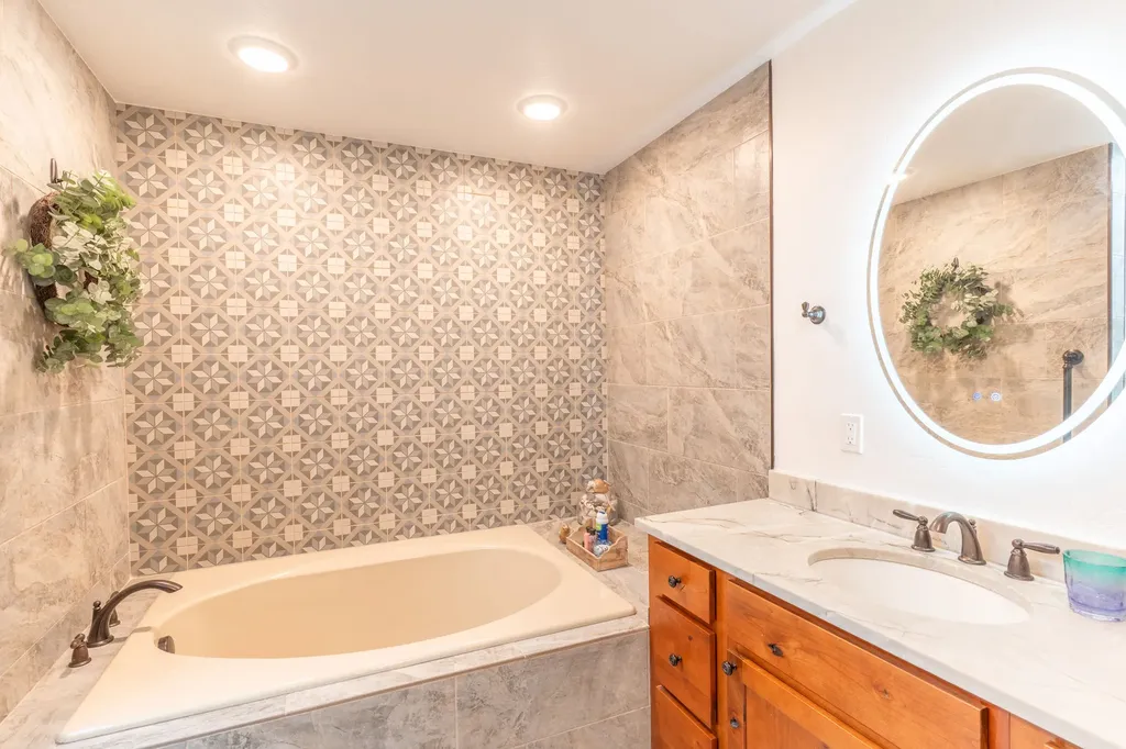 77 Golf Terrace Bigfork MT 59911