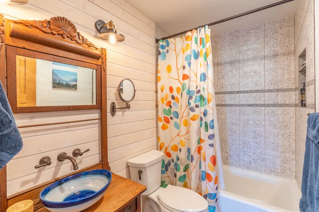 77 Golf Terrace Bigfork MT 59911