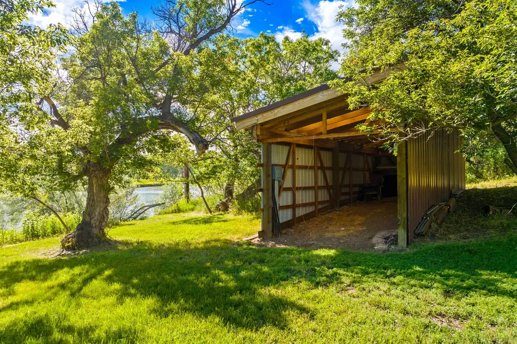 471 Flood Road Great Falls MT 59404