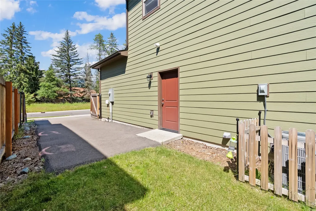 789 Aspen Grove Street Whitefish MT 59937