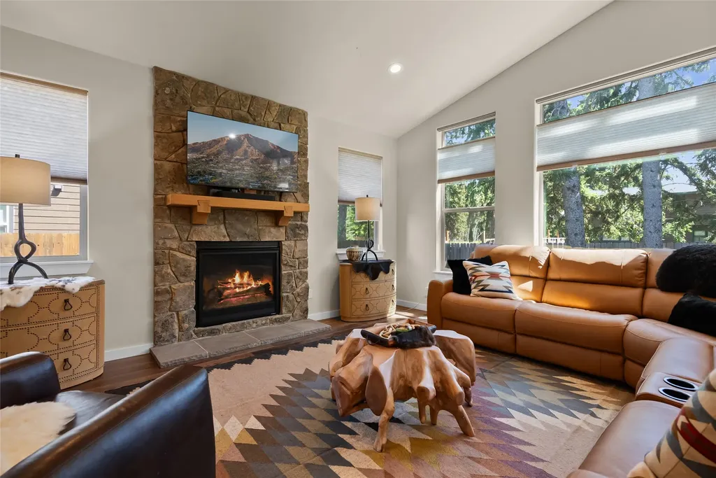 789 Aspen Grove Street Whitefish MT 59937