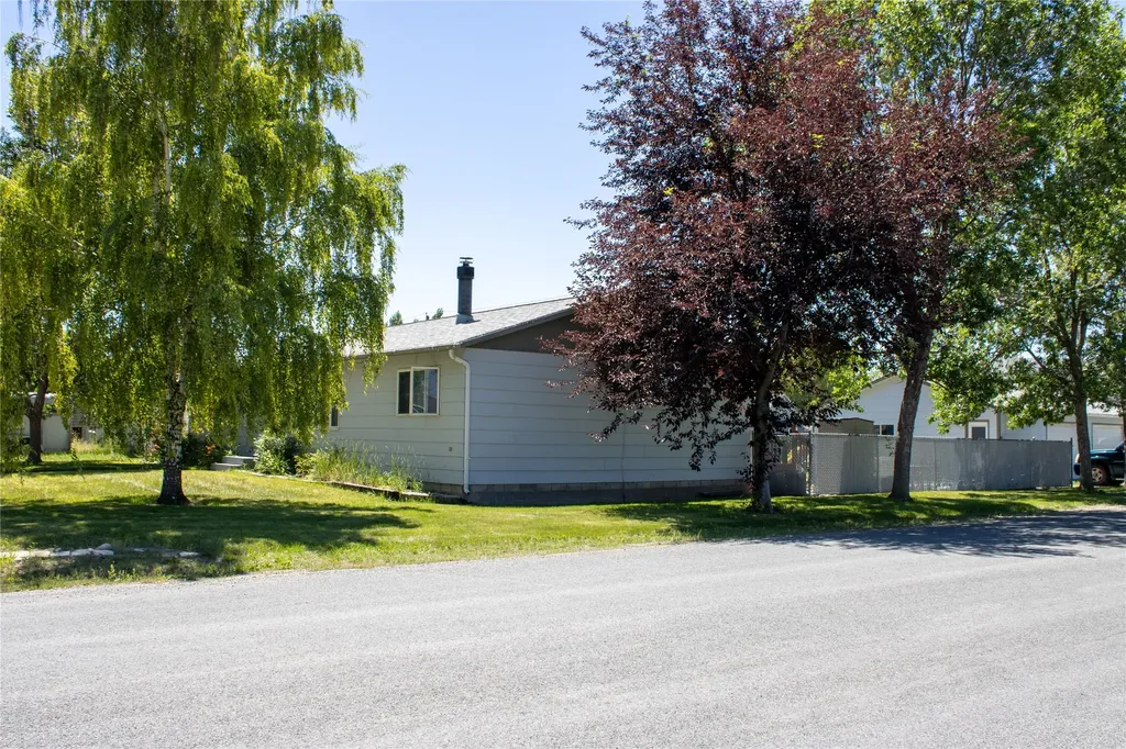 313 N Cherry Street Townsend MT 59644