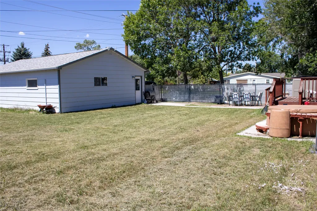 313 N Cherry Street Townsend MT 59644