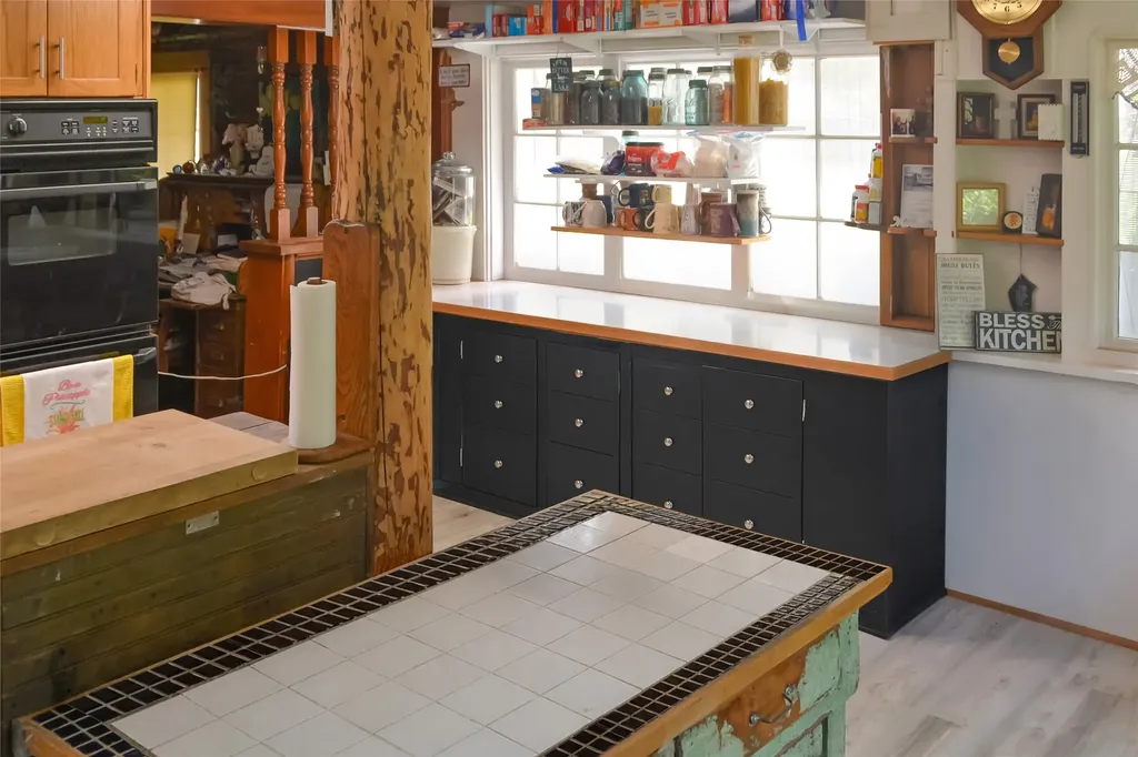 19537 Mt Highway 35 Bigfork MT 59911