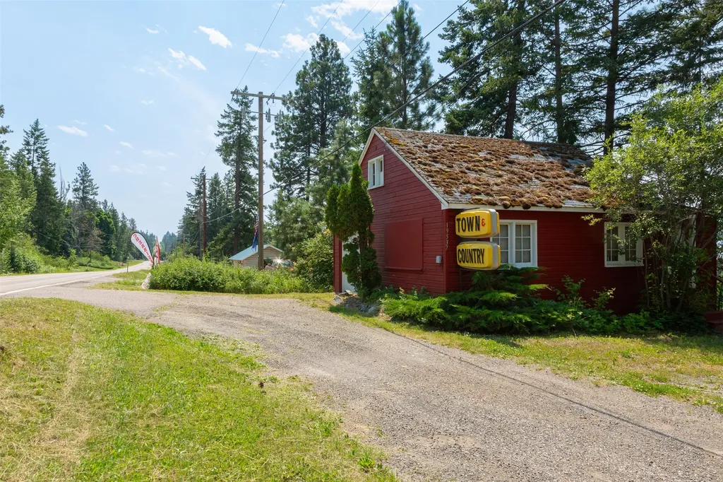 19537 Mt Highway 35 Bigfork MT 59911