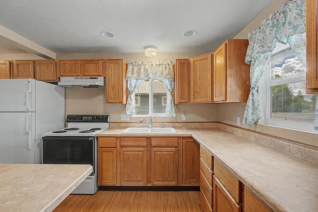 412 E Main Street East Helena MT 59635