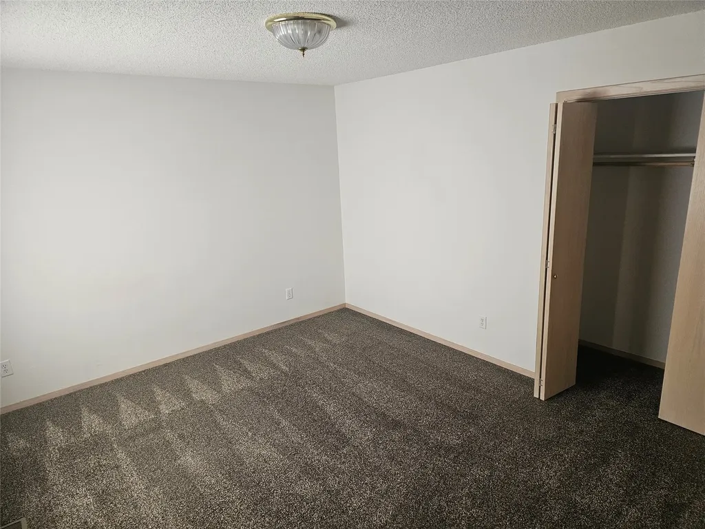 2700 Desert Drive Great Falls MT 59405
