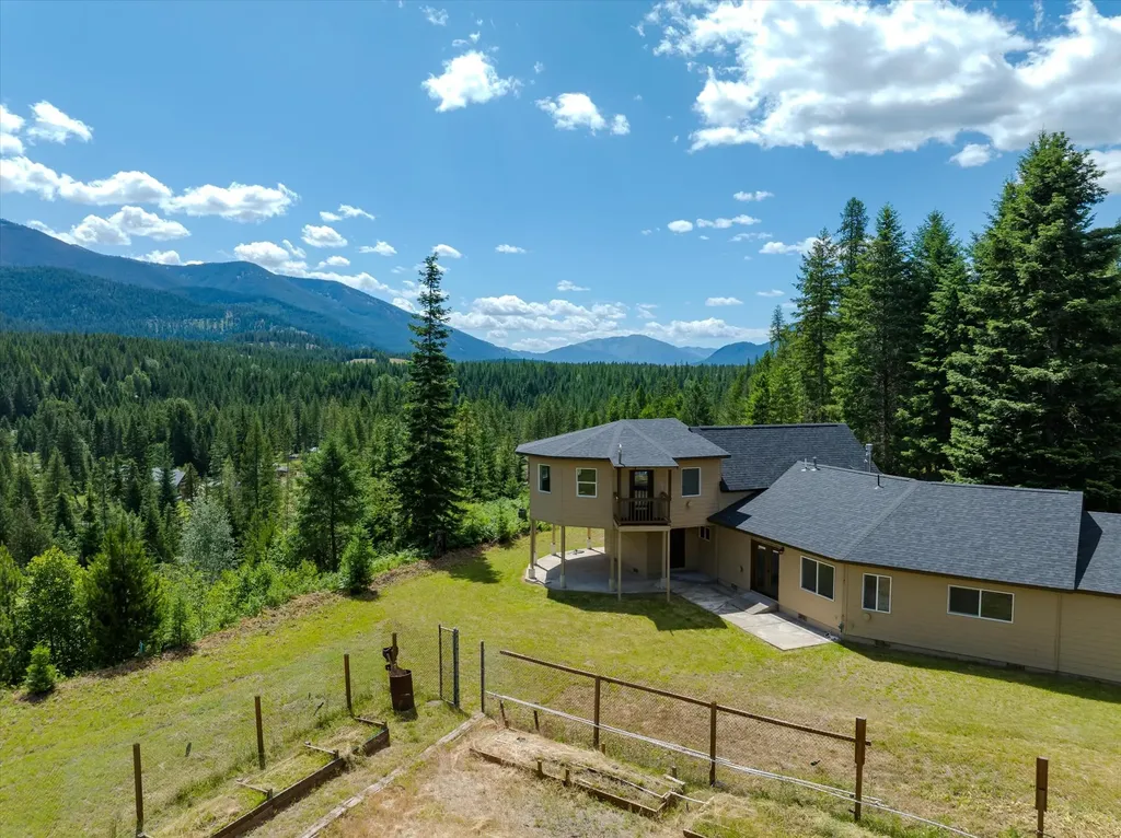439 Dasios Road Troy MT 59935