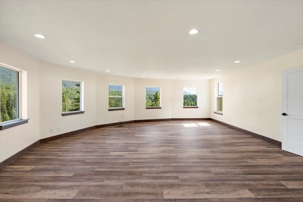 439 Dasios Road Troy MT 59935