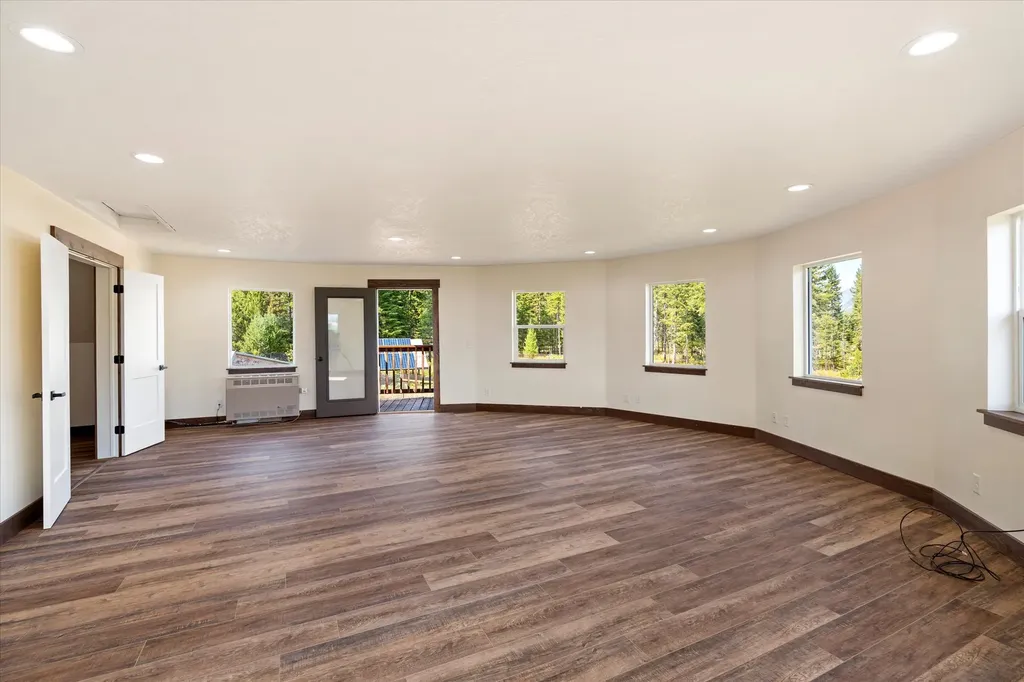 439 Dasios Road Troy MT 59935