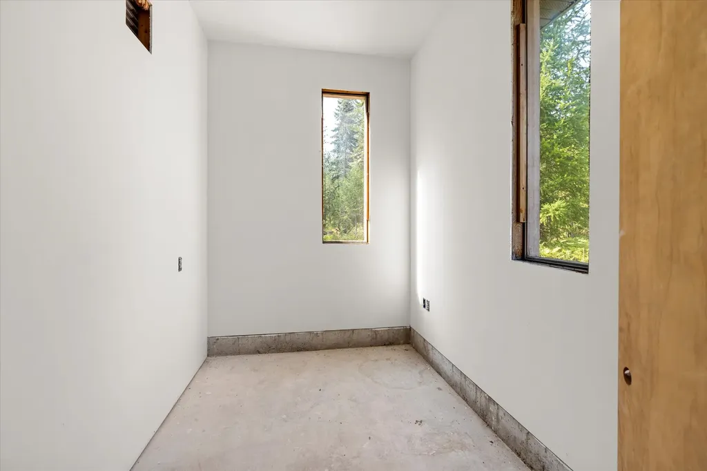 439 Dasios Road Troy MT 59935