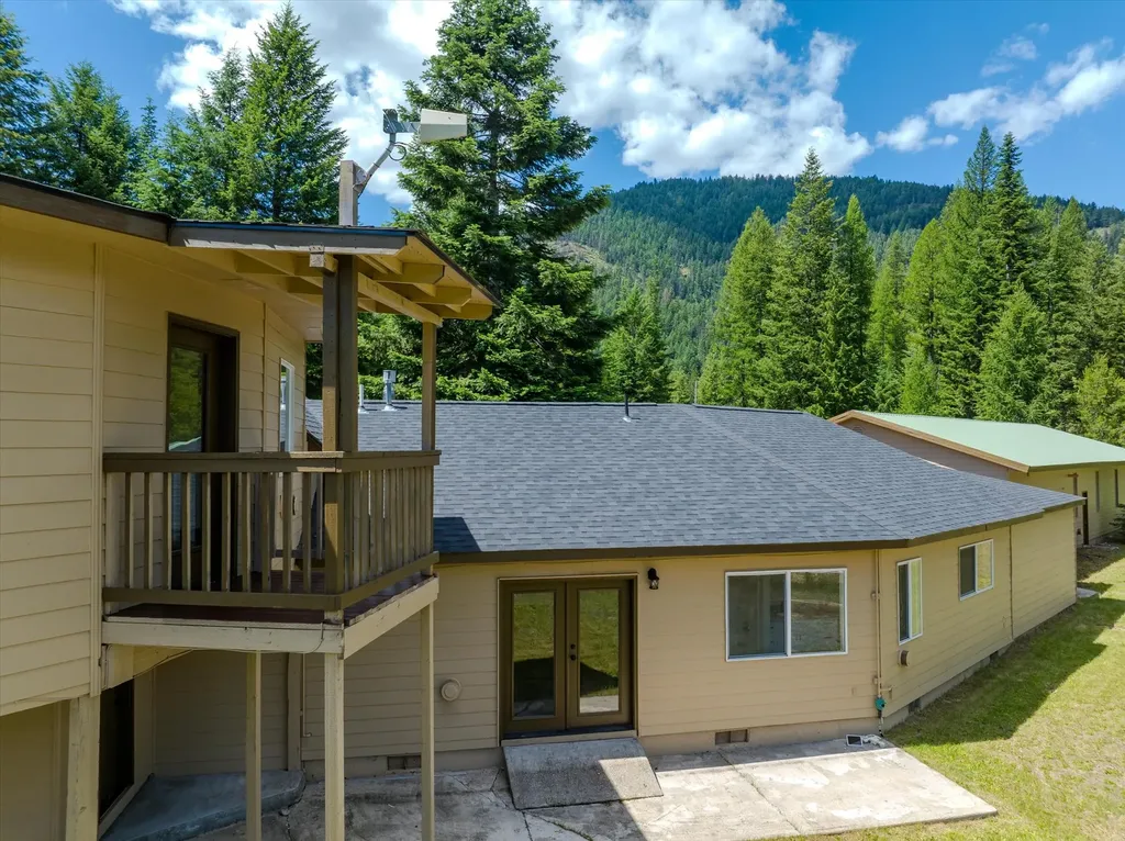 439 Dasios Road Troy MT 59935