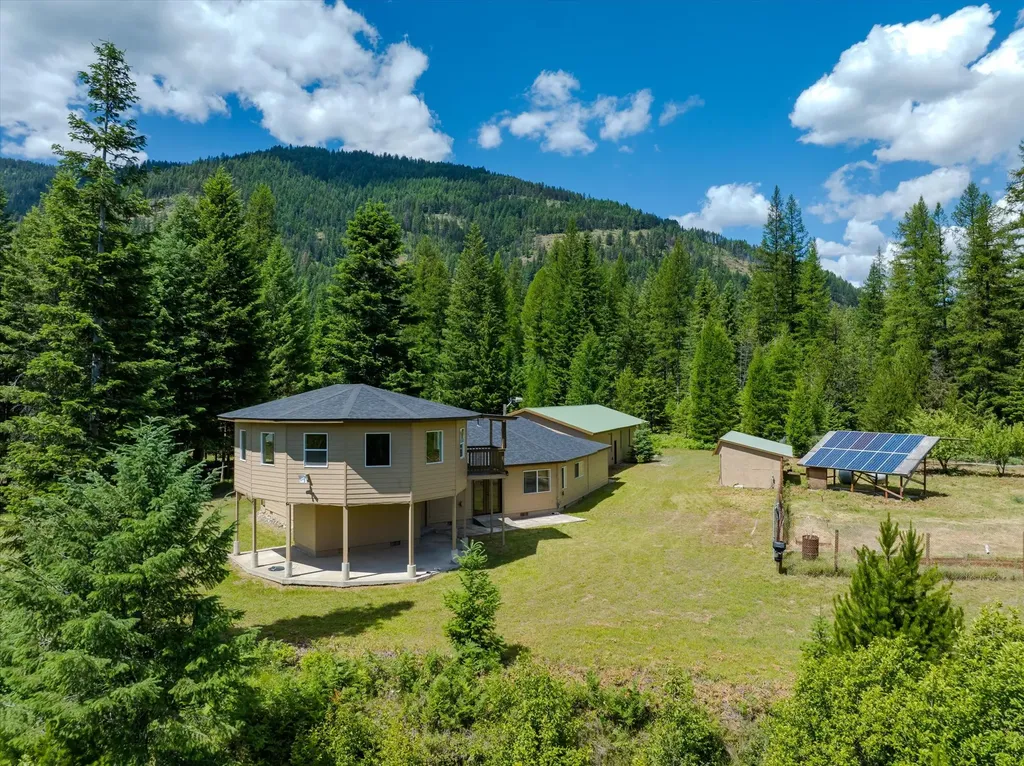 439 Dasios Road Troy MT 59935