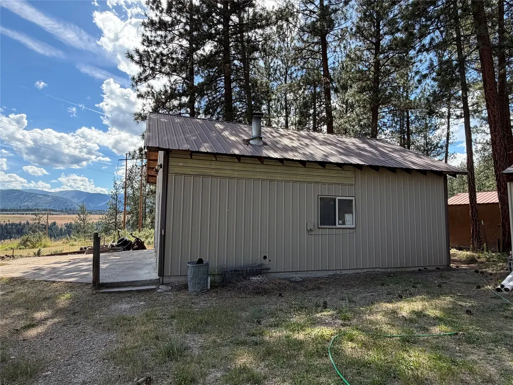 36 Sagebrush Lane Plains MT 59859