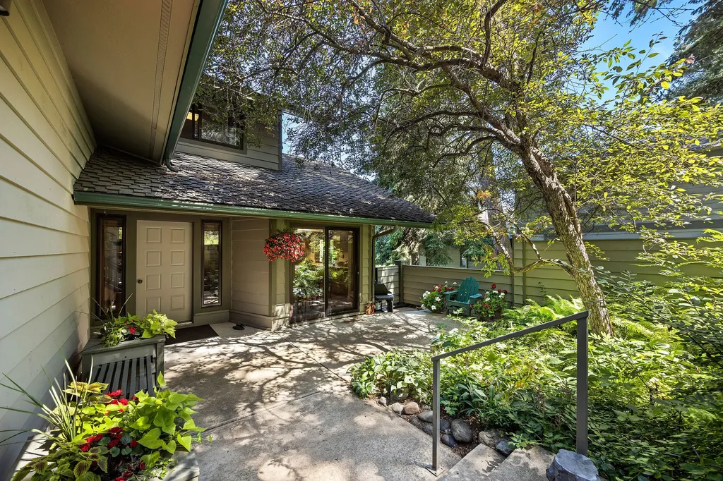 147 Golf Terrace Bigfork MT 59911