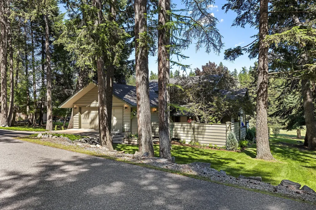 147 Golf Terrace Bigfork MT 59911