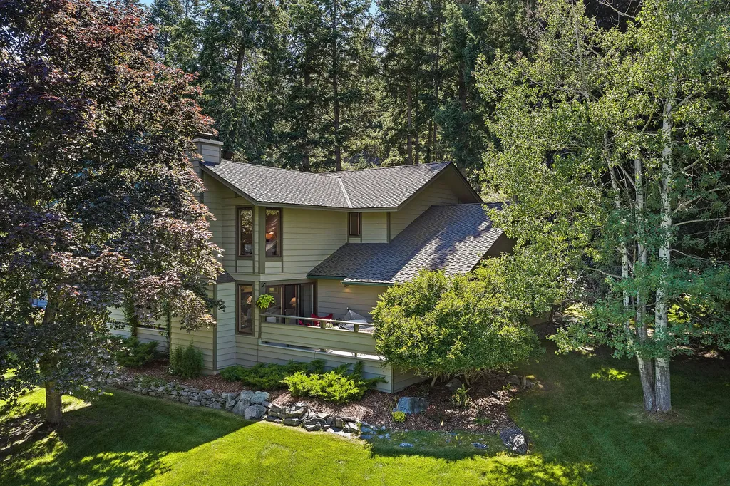 147 Golf Terrace Bigfork MT 59911