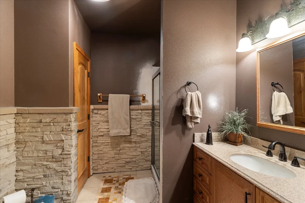 2230 Westshore Drive Troy MT 59935