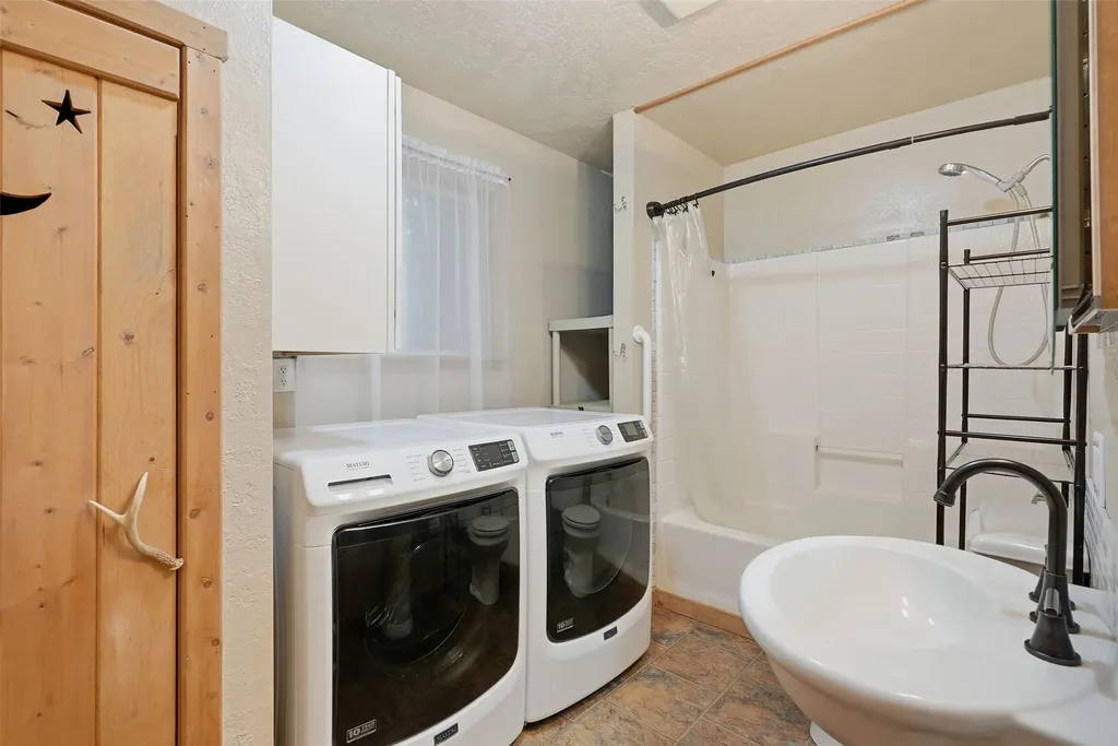 53 Whisper Lane De Borgia MT 59830