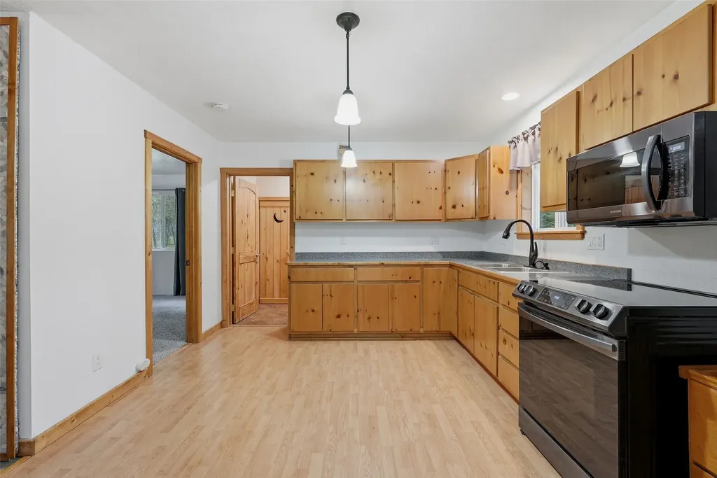 53 Whisper Lane De Borgia MT 59830