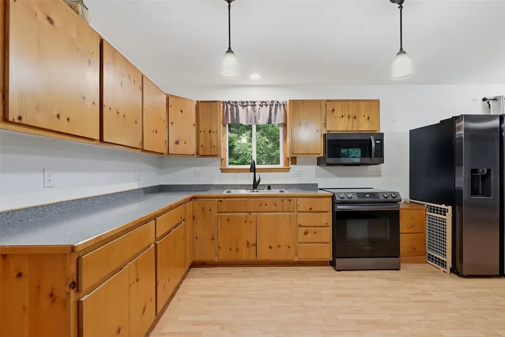 53 Whisper Lane De Borgia MT 59830