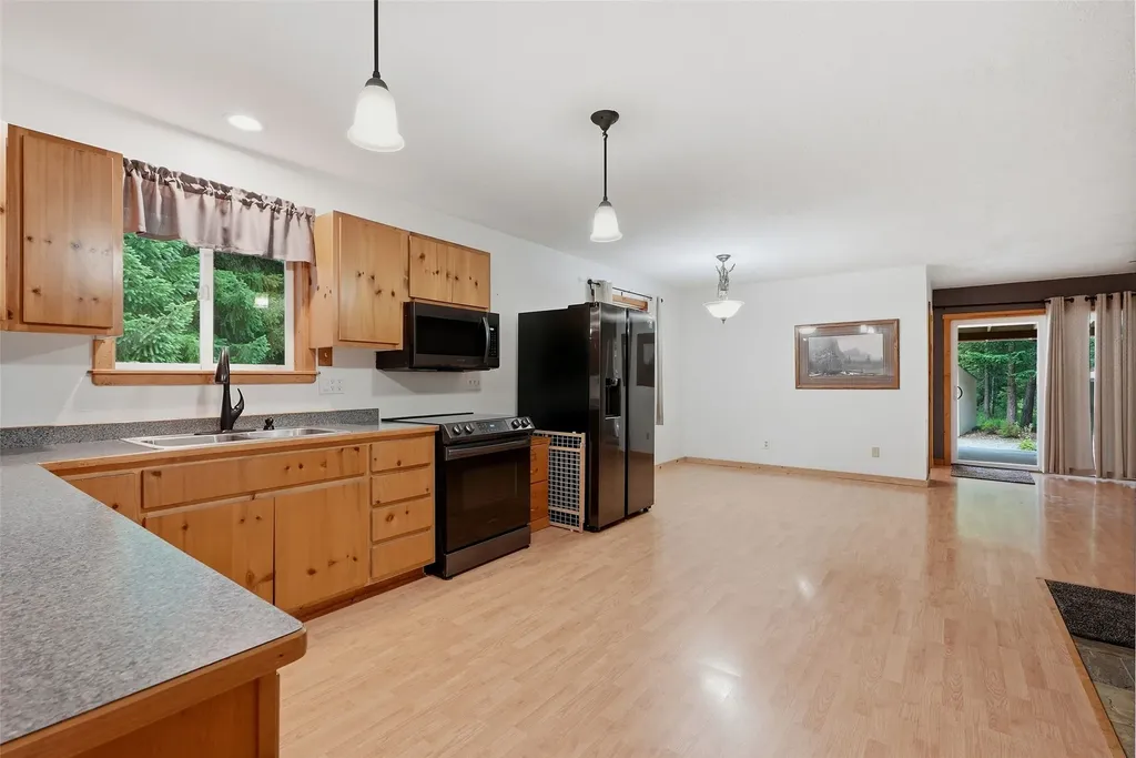 53 Whisper Lane De Borgia MT 59830