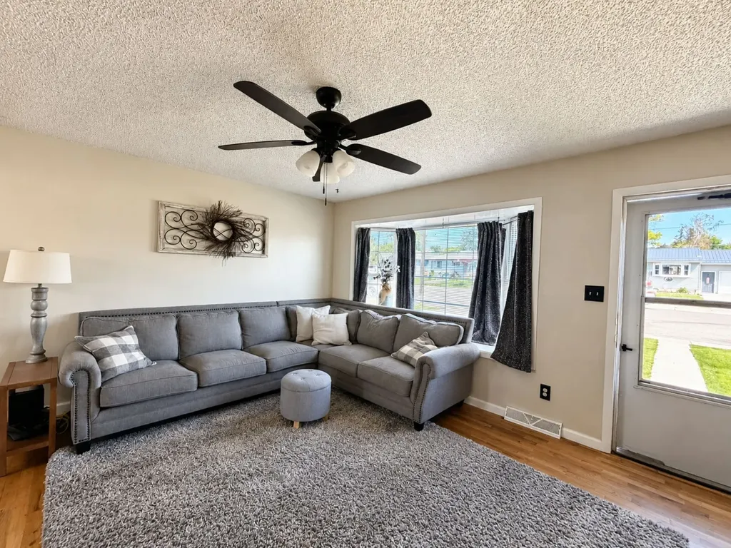 516 25th Avenue NE Great Falls MT 59404