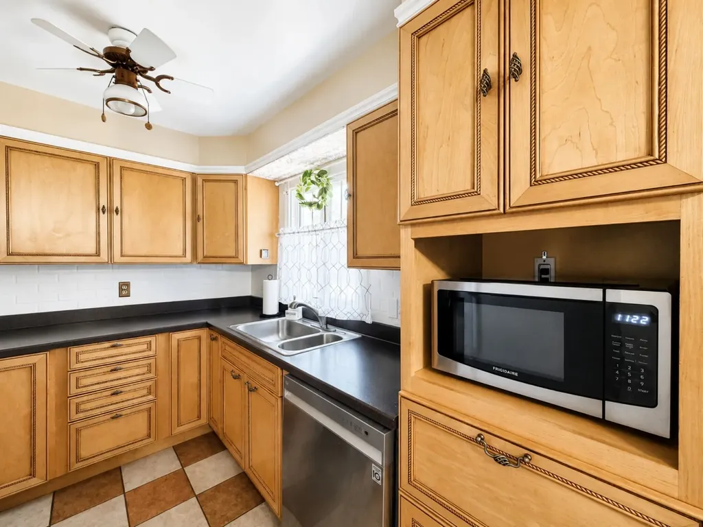516 25th Avenue NE Great Falls MT 59404