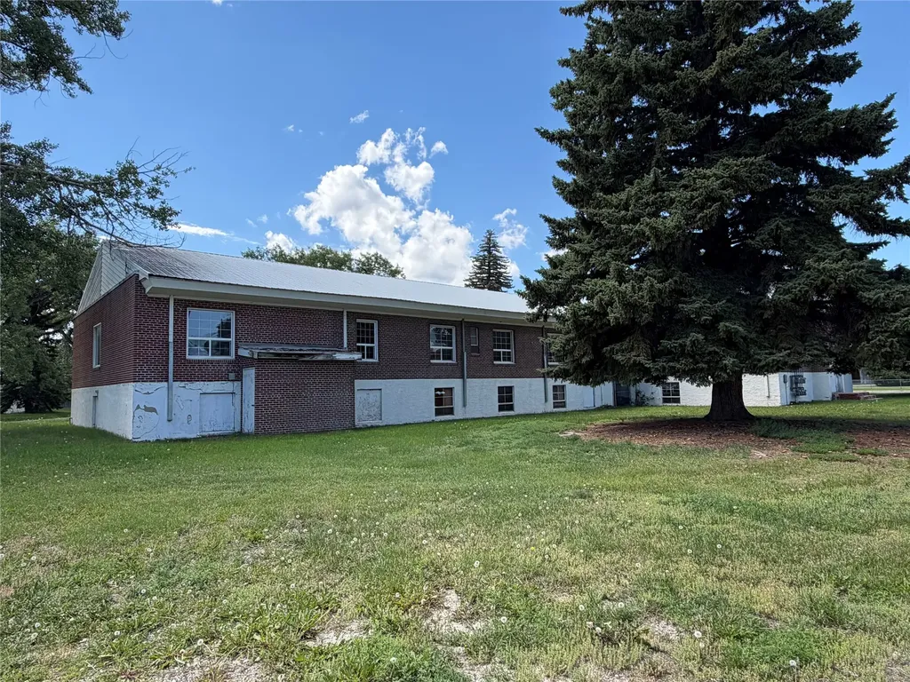 320 1st Street NW Choteau MT 59422