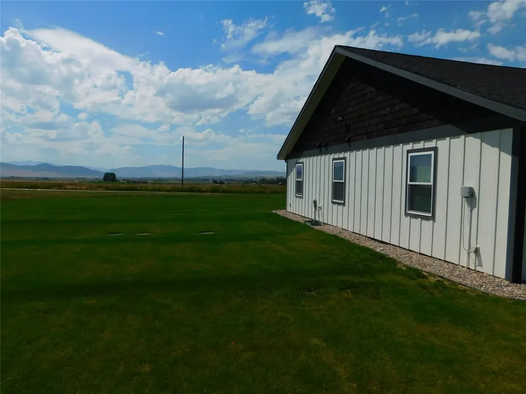 33460 Overland Road St Ignatius MT 59865