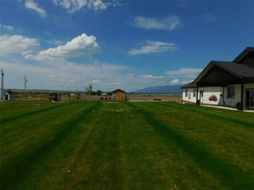 33460 Overland Road St Ignatius MT 59865
