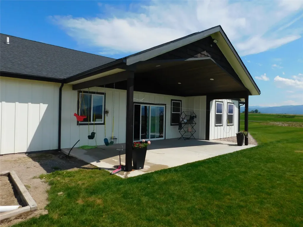 33460 Overland Road St Ignatius MT 59865